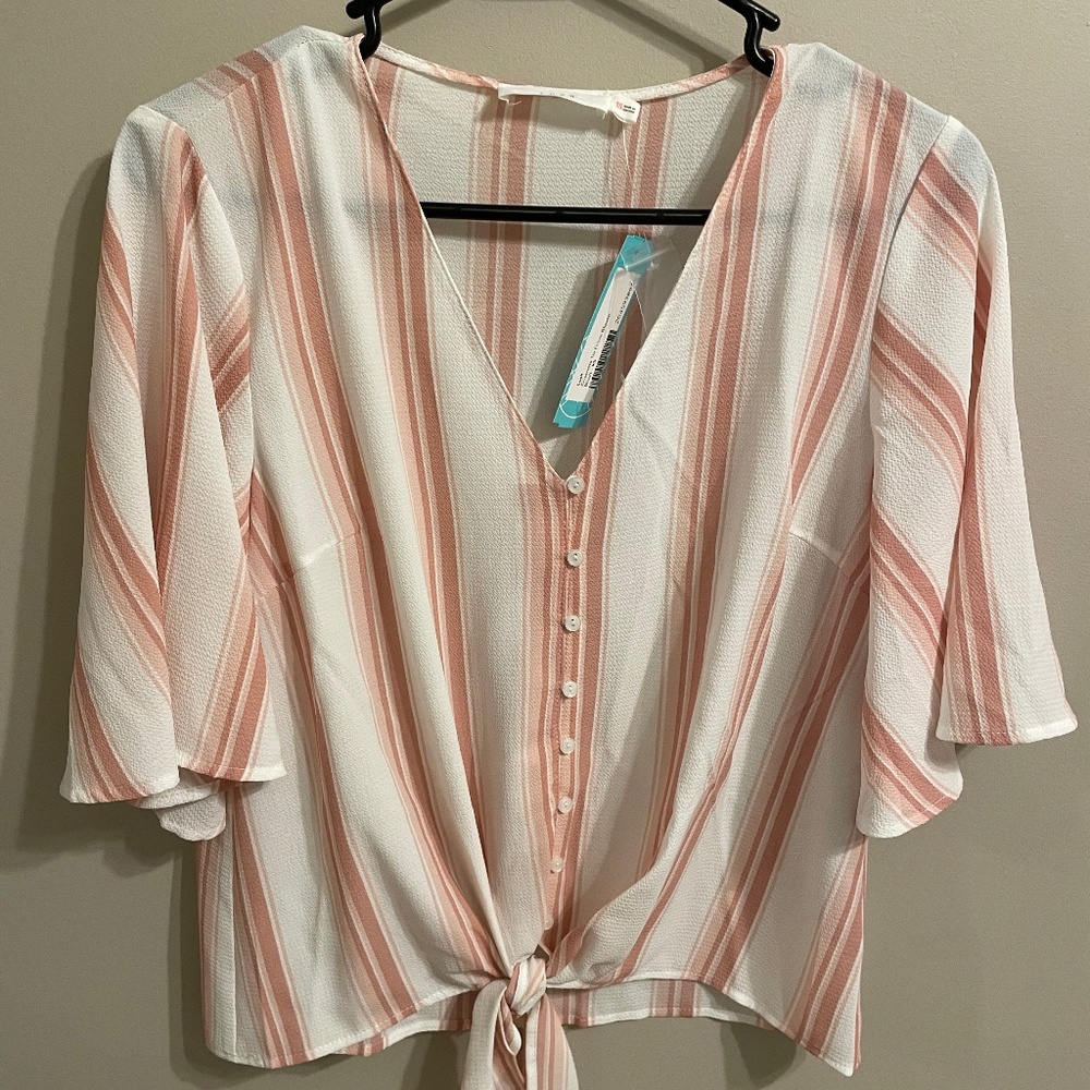 Lush Krisantha Tie Front Blouse